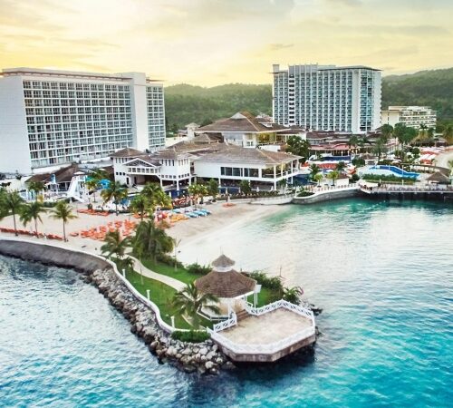 Montego Bay Airport to Moon Palace Resort (Ocho Rios)
